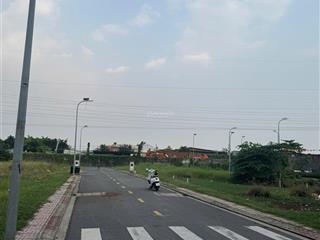 Bán đất nền quận bình tân 54m2/4,2ty, đất đẹp vuông vức, khu trung tâm quận.  nhi 0906 380 ***