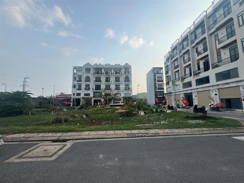 Bán đất nền quận bình tân 54m2/4,2 tỷ, đất đẹp vuông vức, khu trung tâm quận.  nhi 0906 380 ***