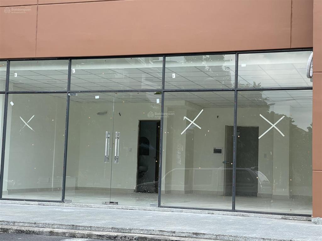 Cần cho thuê shop trệt kinh doanh 90m2 chỉ 12tr/tháng.  em nhi 0906 380 ***