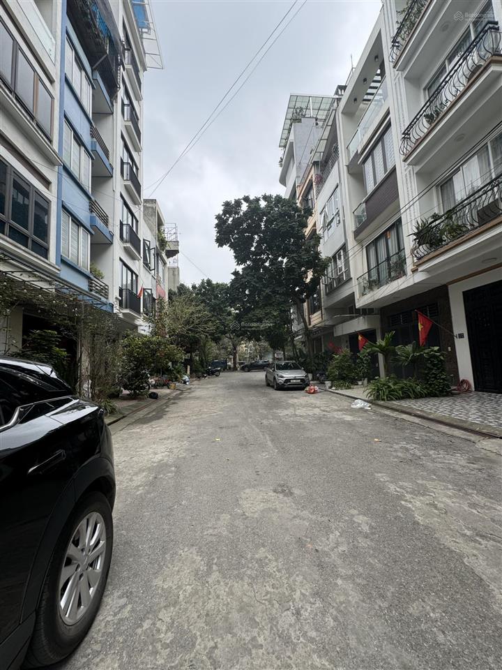 Nhà 5 tầng liền kề đa sỹ giáp công viên giải trí lớn nhất hà đông giá 16ty 0374 831 ***