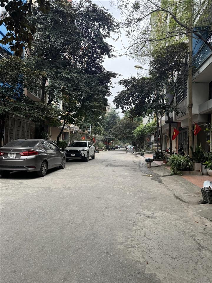 Nhà 5 tầng liền kề đa sỹ giáp công viên giải trí lớn nhất hà đông giá 16ty 0374 831 ***