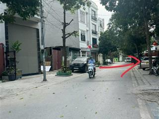 Chính chủ bán mảnh đất đa sỹ trục kinh doanh tốt có vỉa hè oto tránh nhau  0374 831 ***