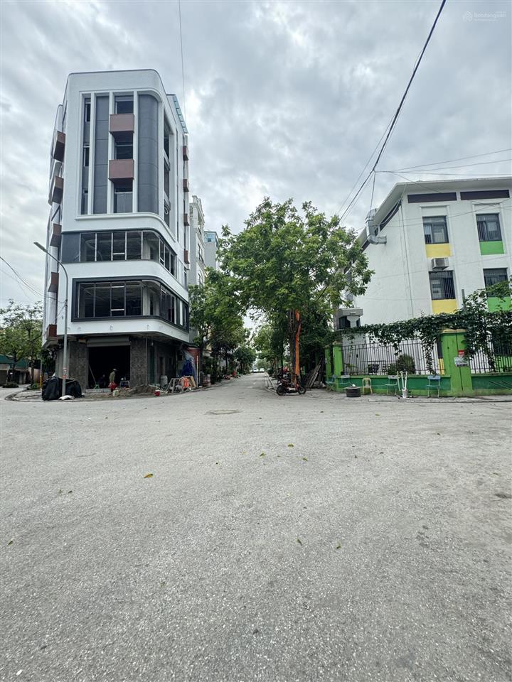 Chỉ nhỉnh 8 tỷ mảnh thổ cư đẹp kinh doanh tốt mặt đường ô tô tải tránh nhau có vỉa hè đa sỹ hà đông