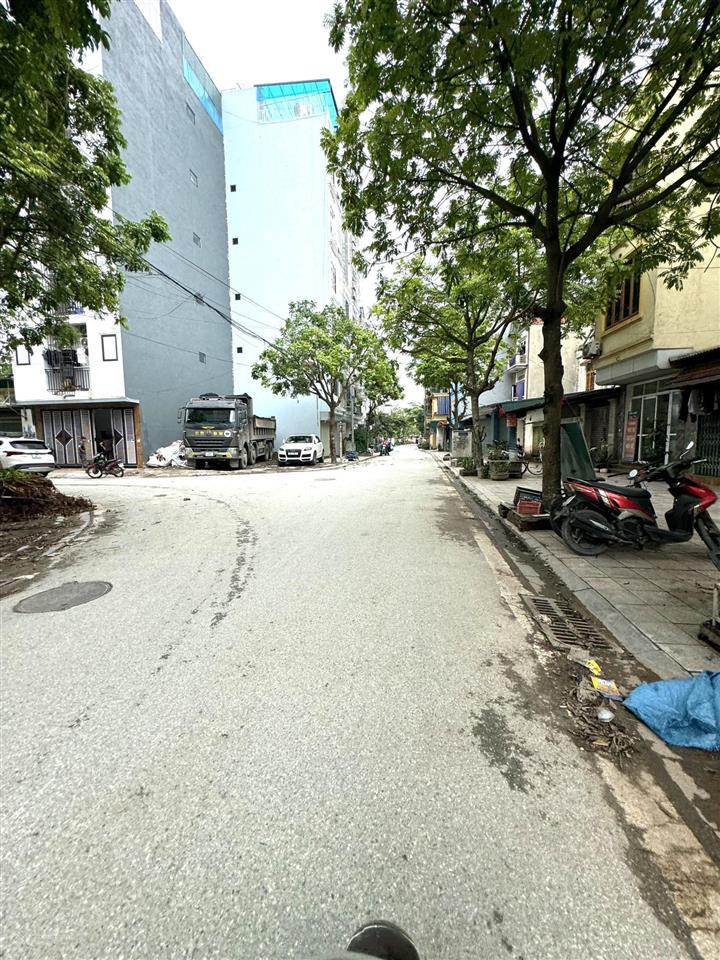 Chỉ nhỉnh 8 tỷ mảnh thổ cư đẹp kinh doanh tốt mặt đường ô tô tải tránh nhau có vỉa hè đa sỹ hà đông