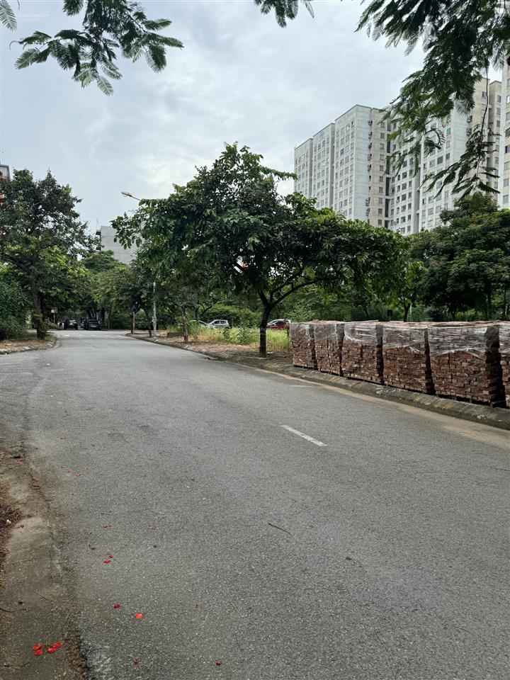 Nhỉnh 10ty 50m2 mặt tiền gần 5m tái định cư kiến hưng hà đông hn giá nhỉnh 10 tỷ.  0374 831 ***