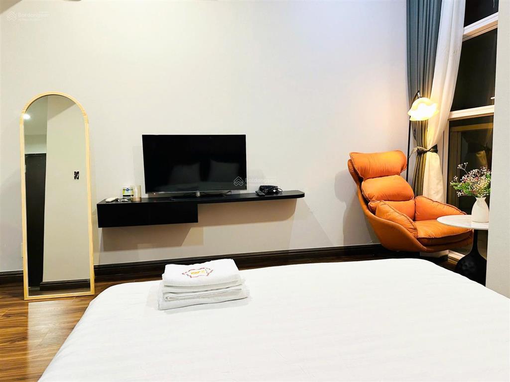 Bán officetel sunrise city, 3,3 tỷ, 34 m2 đầy đủ nội thất, pháp lý đầy đủ