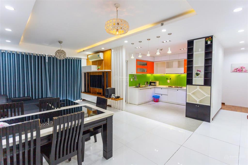 Bán gấp căn hộ sunrise city 3pn 2wc, 124m2, 10,8 tỷ vnd, chính chủ