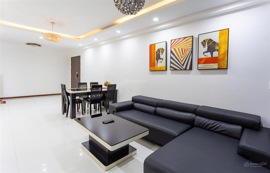 Bán gấp căn hộ sunrise city 3pn 2wc, 124m2, 10,8 tỷ vnd, chính chủ