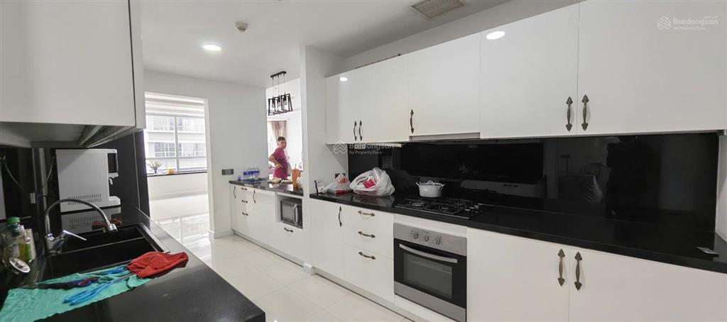 Cho thuê căn hộ 3pn, 162m2, 35 triệu vnd tại sunrise city, q7, tp.hcm