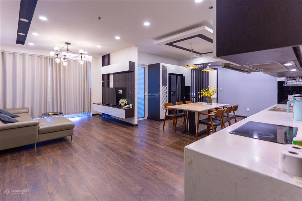 Bán căn hộ sunrise city north 3pn 2wc 124m2 giá 10,8 tỷ full nội thất, có sẵn hợp đồng thuê
