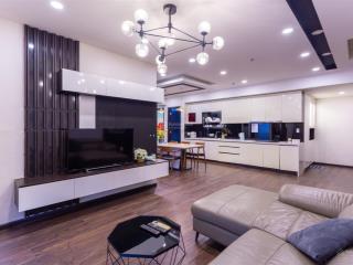 Bán căn hộ sunrise city north 3pn 2wc 124m2 giá 10,8 tỷ full nội thất, có sẵn hợp đồng thuê