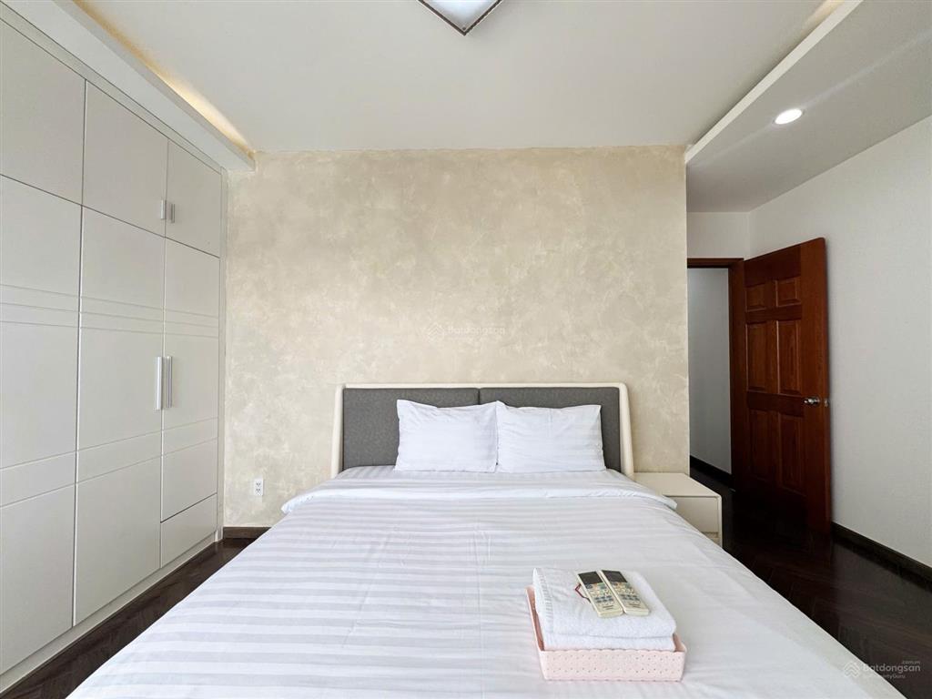 Bán nhanh căn hộ sunrise city north 120,8m2 3pn 2wc giá 9,7 tỷ full nội thất y hình