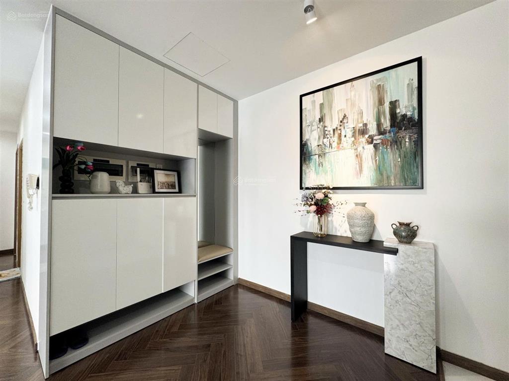 Bán nhanh căn hộ sunrise city north 120,8m2 3pn 2wc giá 9,7 tỷ full nội thất y hình