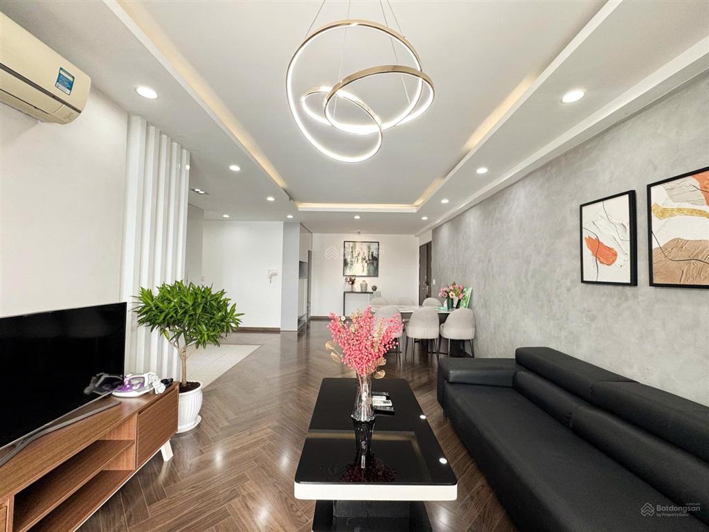 Bán nhanh căn hộ sunrise city north 120,8m2 3pn 2wc giá 9,7 tỷ full nội thất y hình