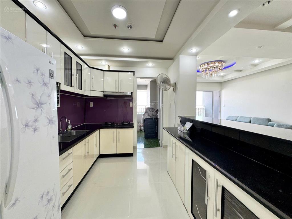 Cho thuê căn hộ sunrise city north  20tr  3pn 2wc 124m2