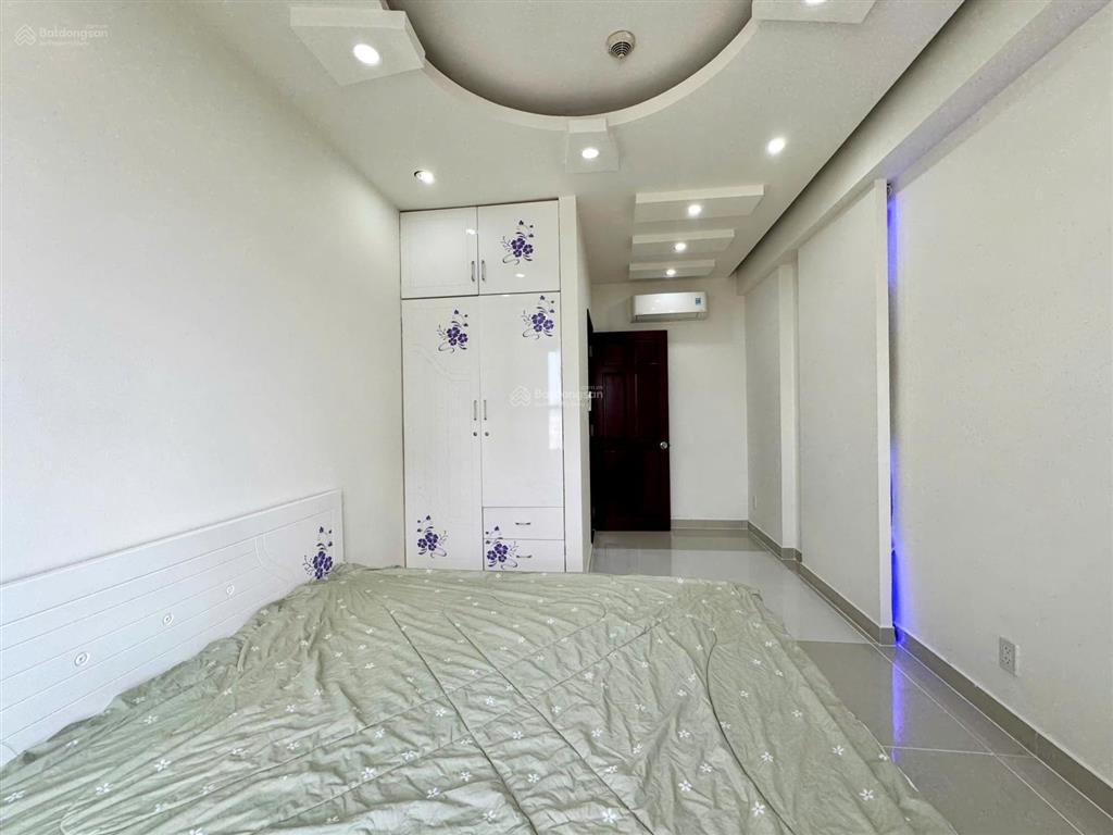 Cho thuê căn hộ sunrise city north  20tr  3pn 2wc 124m2