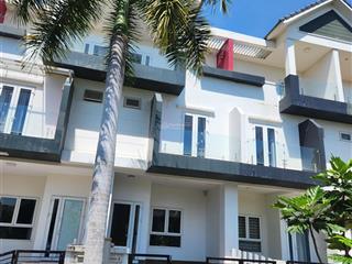 Cần cho thuê nhà trong khu dân cư valencia riverside số 1000 đường nguyễn duy trinh.