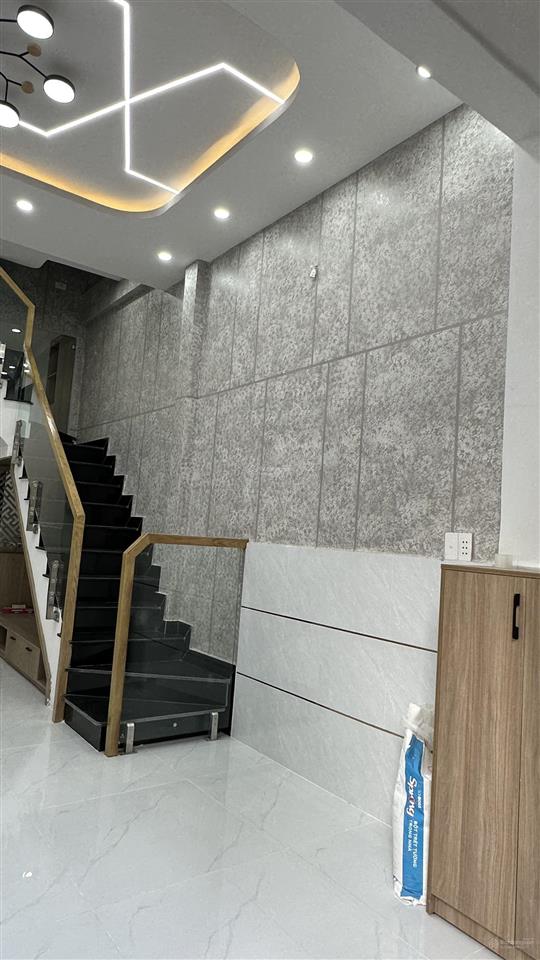 Bán nhà bình tân, đường ao đôi  nở hậu tài lộc  đường 2 xe tải né nhau  83m2 sd  giá 5,1 tỷ
