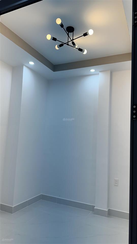 Bán nhà bình tân, đường ao đôi  nở hậu tài lộc  đường 2 xe tải né nhau  83m2 sd  giá 5,1 tỷ