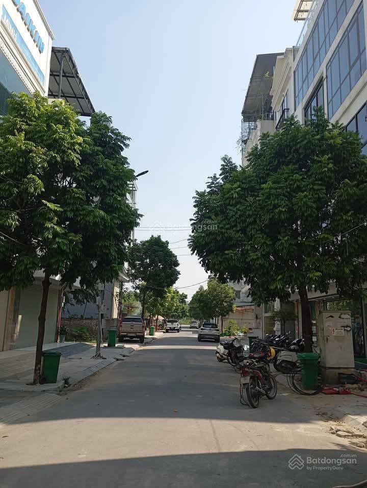 Bán lô đất 46m cạnh đất đấu giá đường trịnh văn bô giá 8.x tỷ.  0968 413 ***