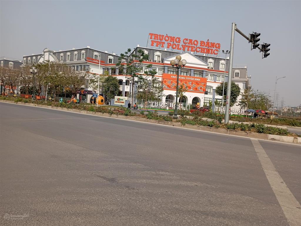 Bán lô đất đg trịnh văn bô cạnh công viên vingroup