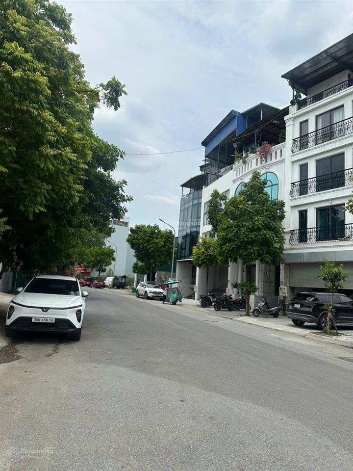 Bán lô đất đg trịnh văn bô cạnh công viên vingroup