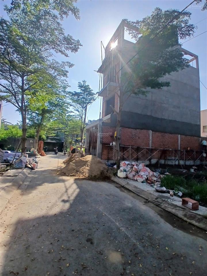 Bán đất thổ 5x16m gần ngã tư nguyễn bình  lê văn lương, xây tự do