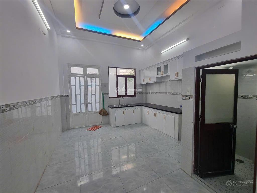 Nhà bán 3 lầu hxh lê văn lương  xã phước kiển chỉ 5,6 tỷ