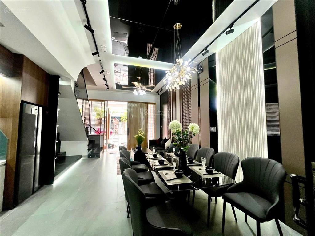 Bán gấp biệt thự 3 tầng mới 77.5m² gần biển nguyễn tất thành sân ôtô 7 chỗ nội thất luxury chỉ 9tỷ5