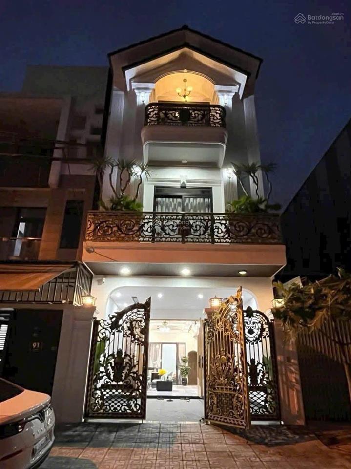 Bán gấp biệt thự 3 tầng mới 77.5m² gần biển nguyễn tất thành sân ôtô 7 chỗ nội thất luxury chỉ 9tỷ5