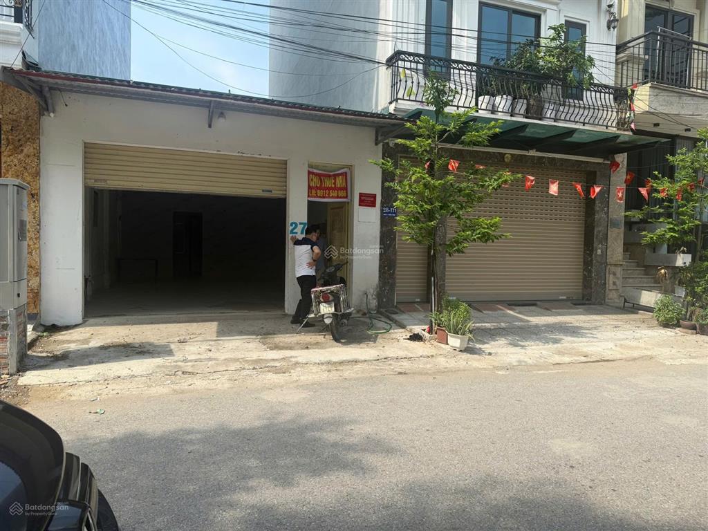 Văn phòng công ty, kho hàng, showroom hoặc cửa hàng kinh doanh