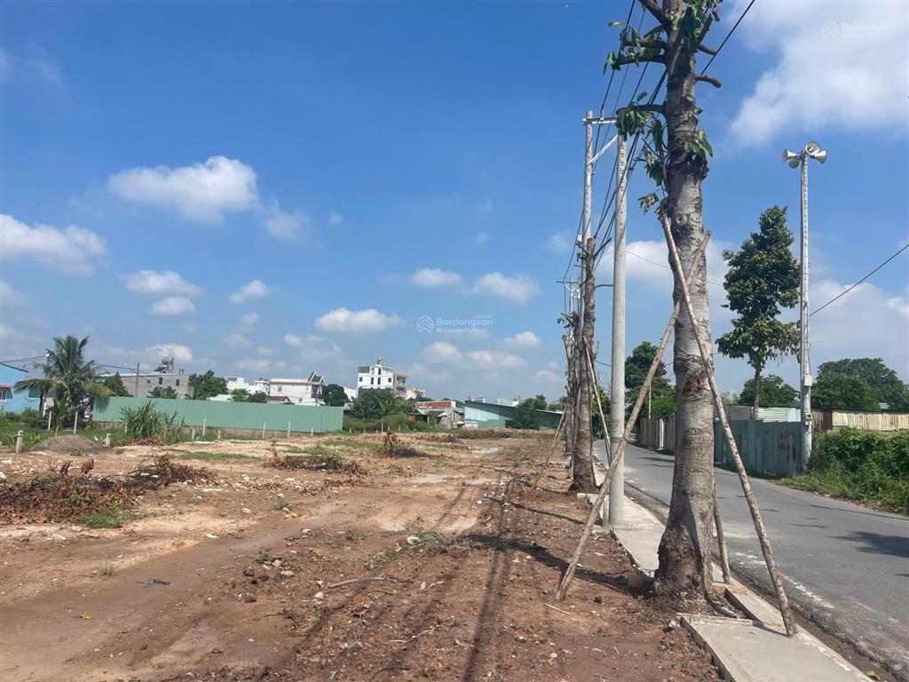 Chỉ 3.5 tỷ/lô 100m2 thổ cư xã bà điểm hóc môn xây dựng tự do  0937 307 ***
