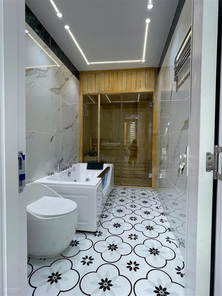 Bán căn nhà mới xây đẹp 5m x 23m đúc 4 tấm xã bà điểm, tp.hcm giá chỉ 7,6 tỷ full nội thất