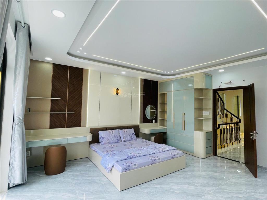 Bán căn nhà mới xây đẹp 5m x 23m đúc 4 tấm xã bà điểm, tp.hcm giá chỉ 7,6 tỷ full nội thất