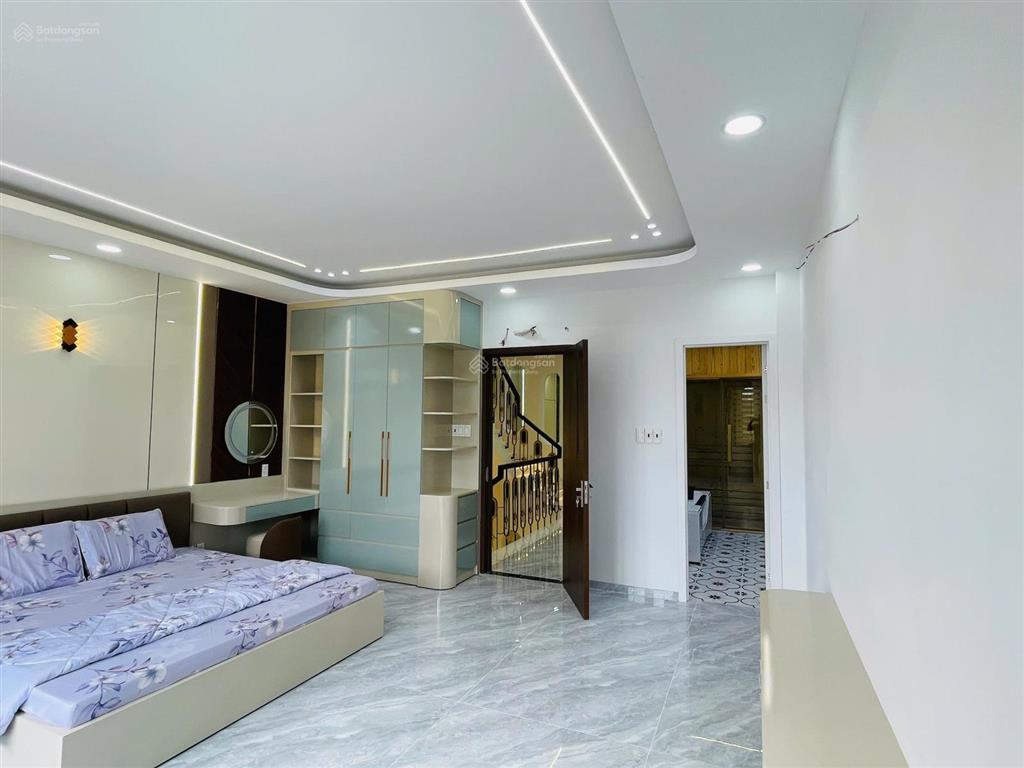 Bán căn nhà mới xây đẹp 5m x 23m đúc 4 tấm xã bà điểm, tp.hcm giá chỉ 7,6 tỷ full nội thất