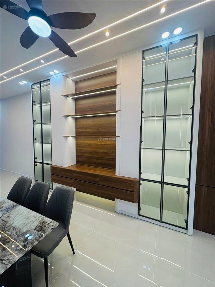 Nhà mới 3 tấm full nội thất xã bà điểm hóc môn dt 100m2 giá 7.3 tỷ