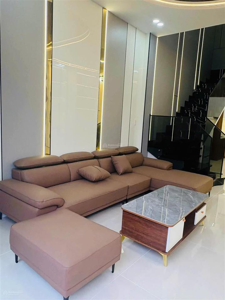 Nhà mới 3 tấm full nội thất xã bà điểm hóc môn dt 100m2 giá 7.3 tỷ