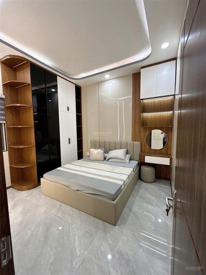 Nhà phố cao cấp 5m x 25m gồm 1 lầu 1 trệt giá 6,1 tỷ sổ hồng riêng full nội thất
