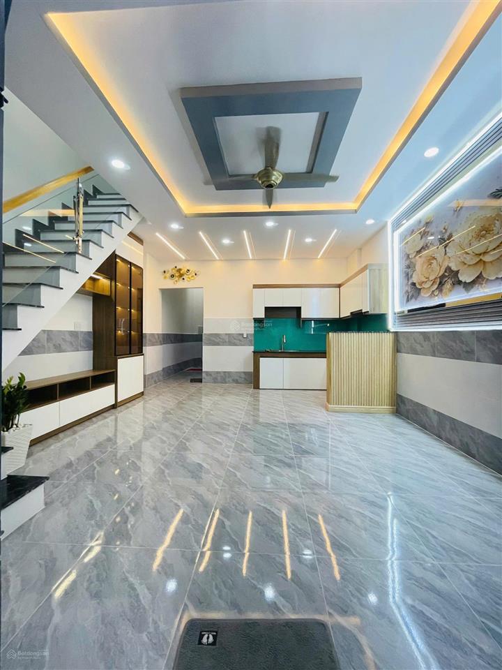 Nhà gần ngã 5 chợ đầu mối  hóc môn  ấp 3 xuân thới thượng dt 60m2 giá chỉ 2.19 tỷ