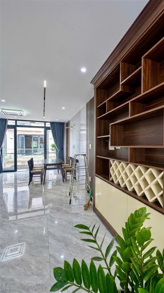Bán nhà cao cấp sổ hồng riêng gần chợ đầu mối hóc môn xã bà điểm  dt 85m2 giá 7.25 tỷ