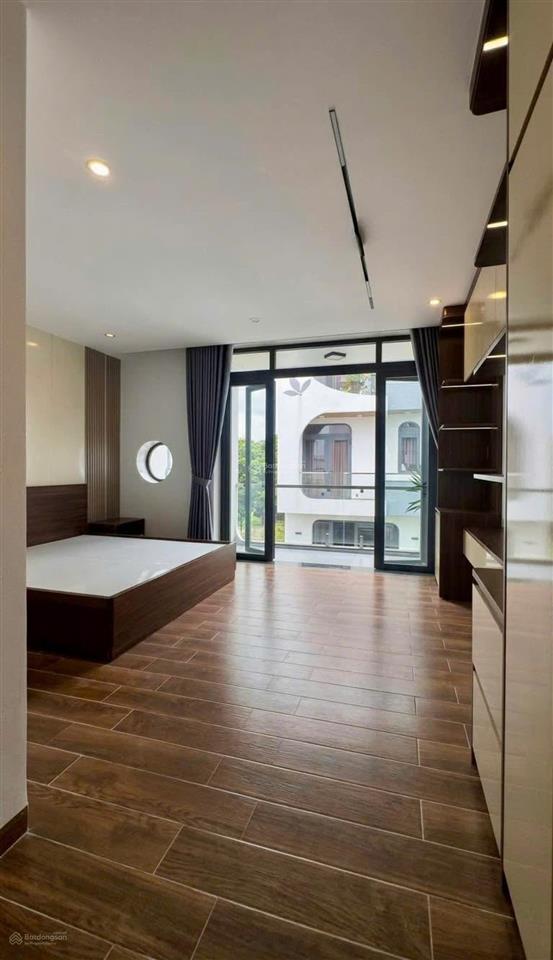 Bán nhà cao cấp sổ hồng riêng gần chợ đầu mối hóc môn xã bà điểm  dt 85m2 giá 7.25 tỷ