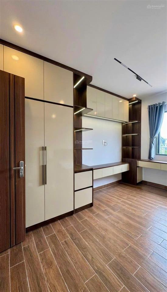 Bán nhà cao cấp sổ hồng riêng gần chợ đầu mối hóc môn xã bà điểm  dt 85m2 giá 7.25 tỷ