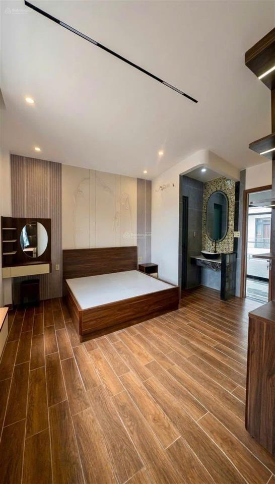 Bán nhà cao cấp sổ hồng riêng gần chợ đầu mối hóc môn xã bà điểm  dt 85m2 giá 7.25 tỷ