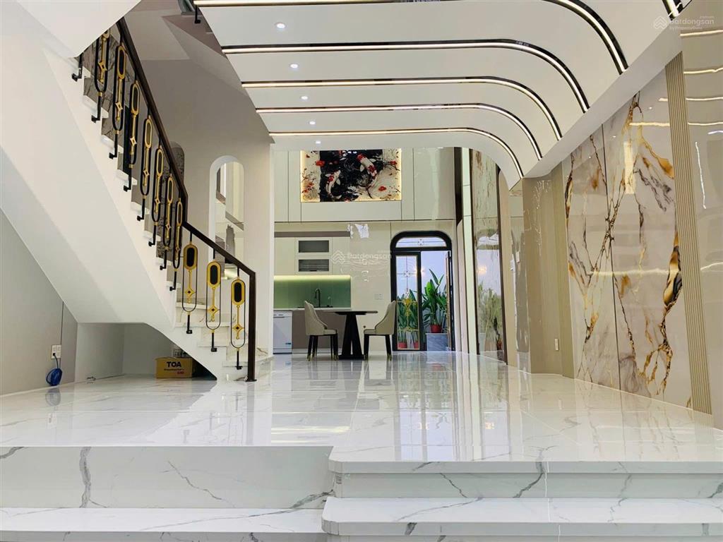 Nhà cao cấp  5m x 23m 4 tấm gần trường cấp 3 bà điểm, diện tích 100m2, giá 6,5 tỷ