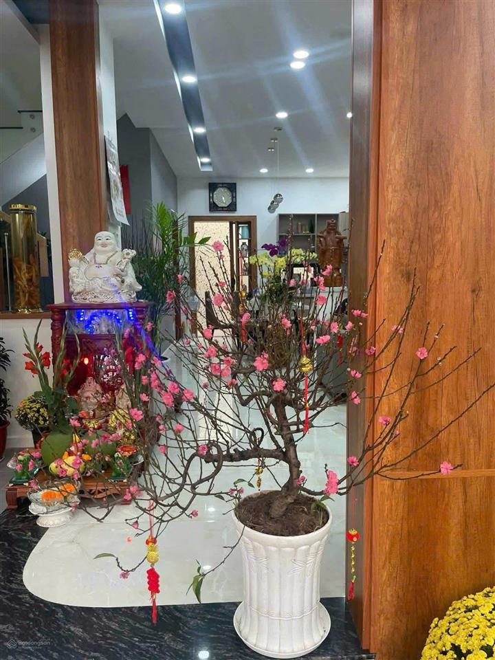 Bán nhà 7x17m, 1 trệt 1 lầu + tum, sân thượng. gần ngã 4 bà điểm, giá chỉ còn 6 tỷ, shr
