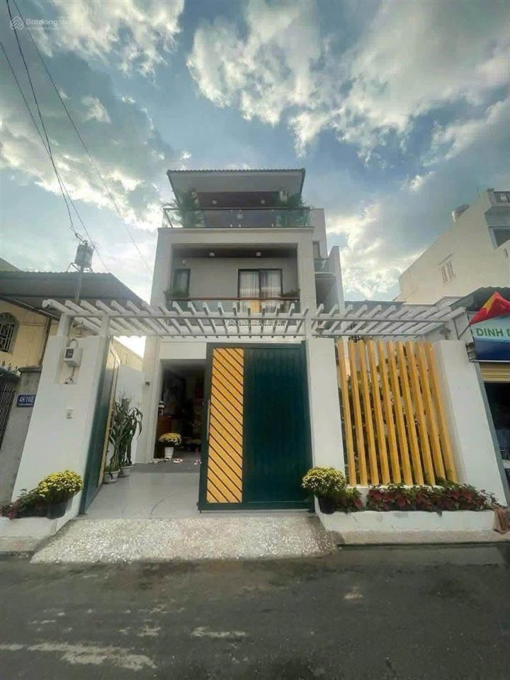 Bán nhà 7x17m, 1 trệt 1 lầu + tum, sân thượng. gần ngã 4 bà điểm, giá chỉ còn 6 tỷ, shr