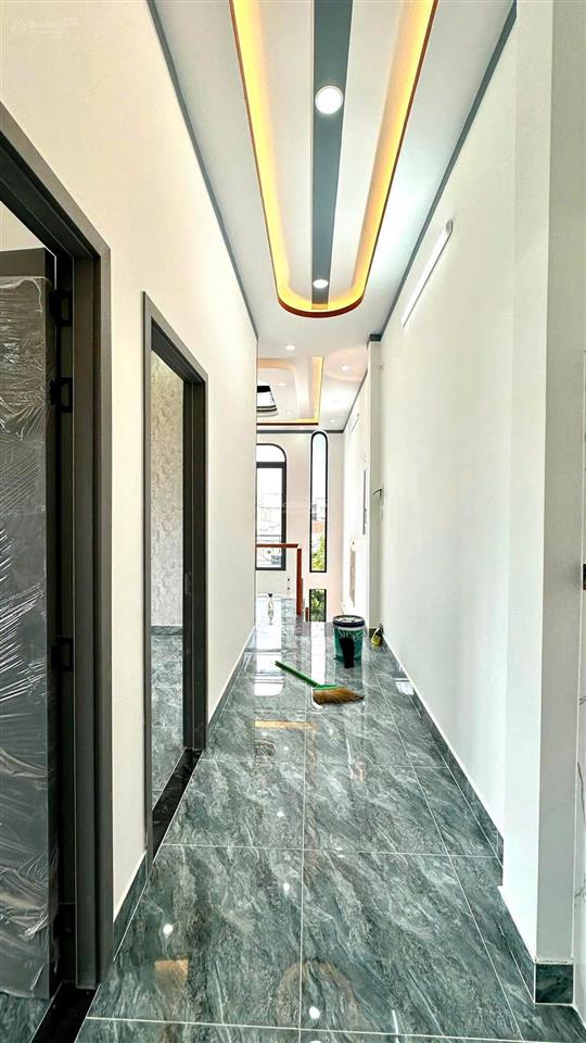 Bán nhà mới xây sổ hồng riêng diện tích 100m2 xuân thới đông hóc môn giá 5,2 tỷ
