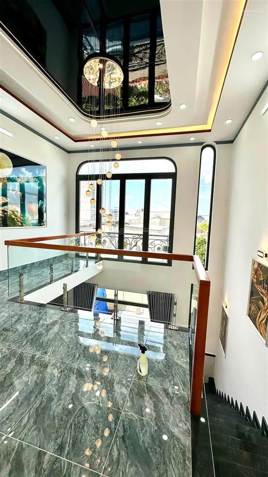 Bán nhà mới xây sổ hồng riêng diện tích 100m2 xuân thới đông hóc môn giá 5,2 tỷ