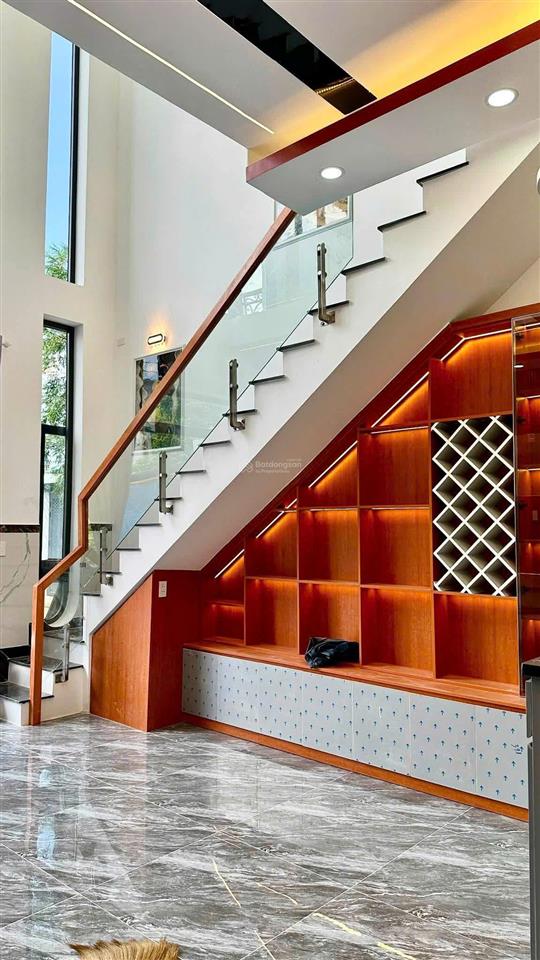 Bán nhà mới xây sổ hồng riêng diện tích 100m2 xuân thới đông hóc môn giá 5,2 tỷ