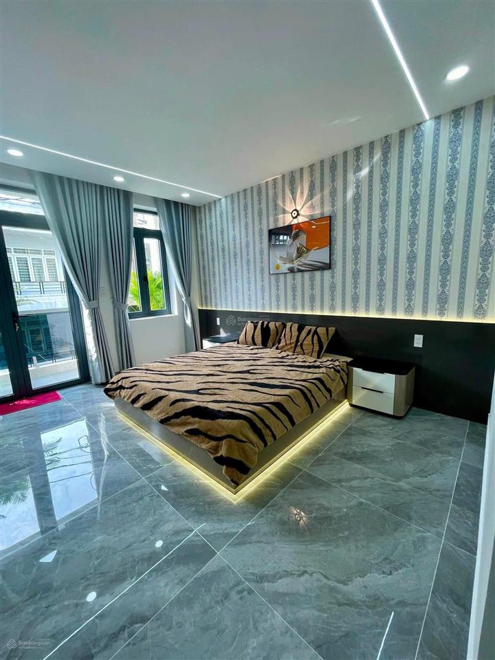 Bán nhà mặt tiền trung mỹ tây quận 12 diện tích 84m2 giá 9,95 tỷ